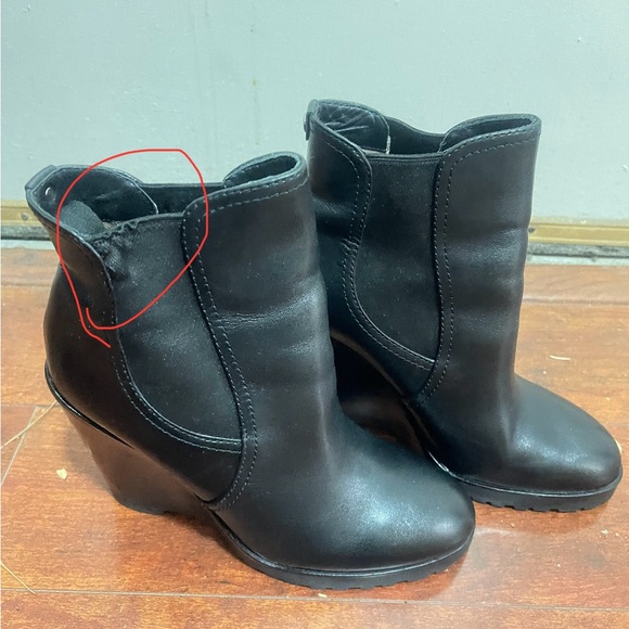 Michael Kors Thea Leather Wedge Boot, Size 7M  $30 $250 - Picture 8 of 12